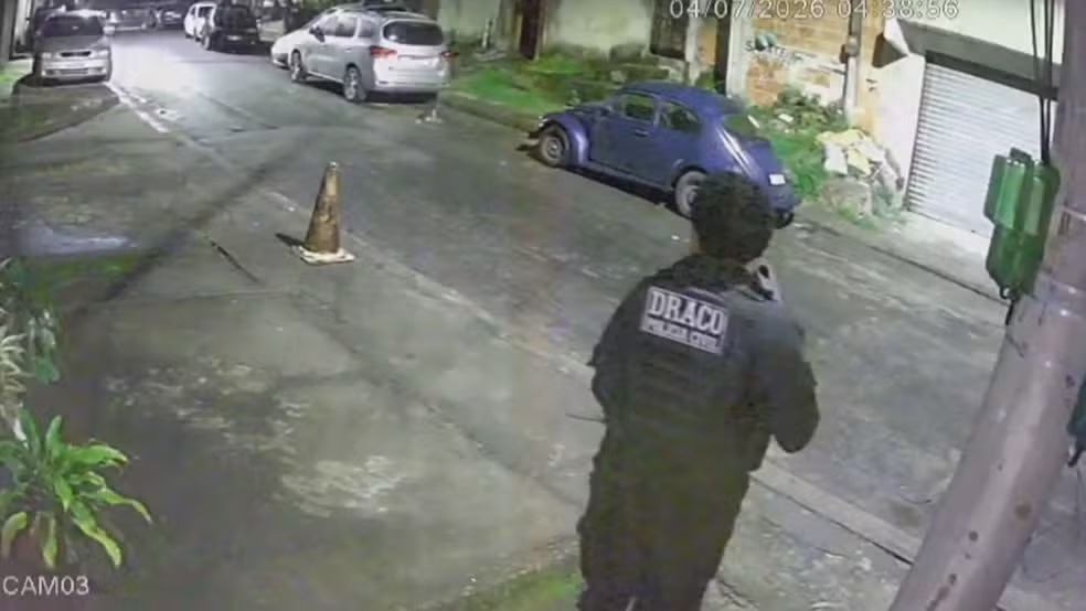 Pol&iacute;cia mira mil&iacute;cia que usava fardas falsas da Draco no Rio