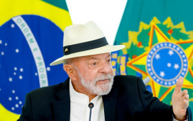 Lula critica &lsquo;denuncismo&rsquo; e cobra conclus&atilde;o de apura&ccedil;&otilde;es no STF