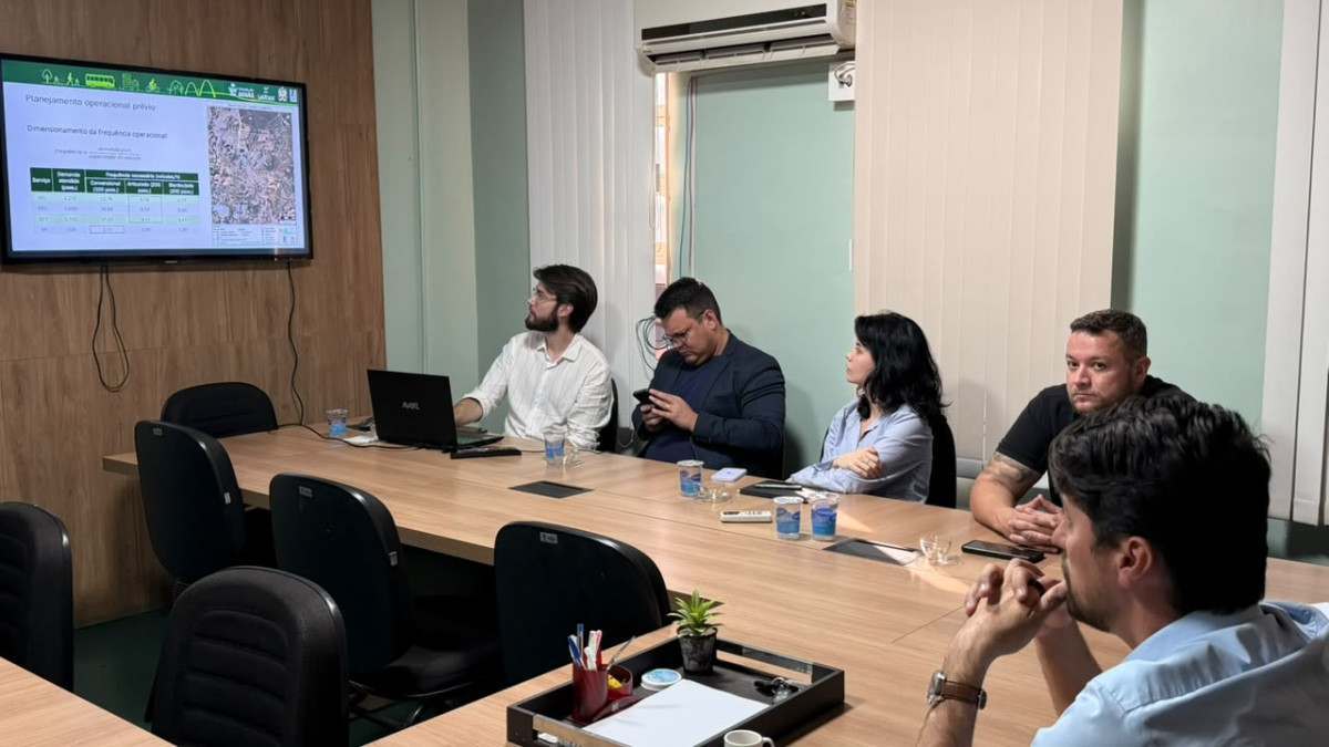 Representantes goianos debatem projeto do BRT que ligar&aacute; DF e GO