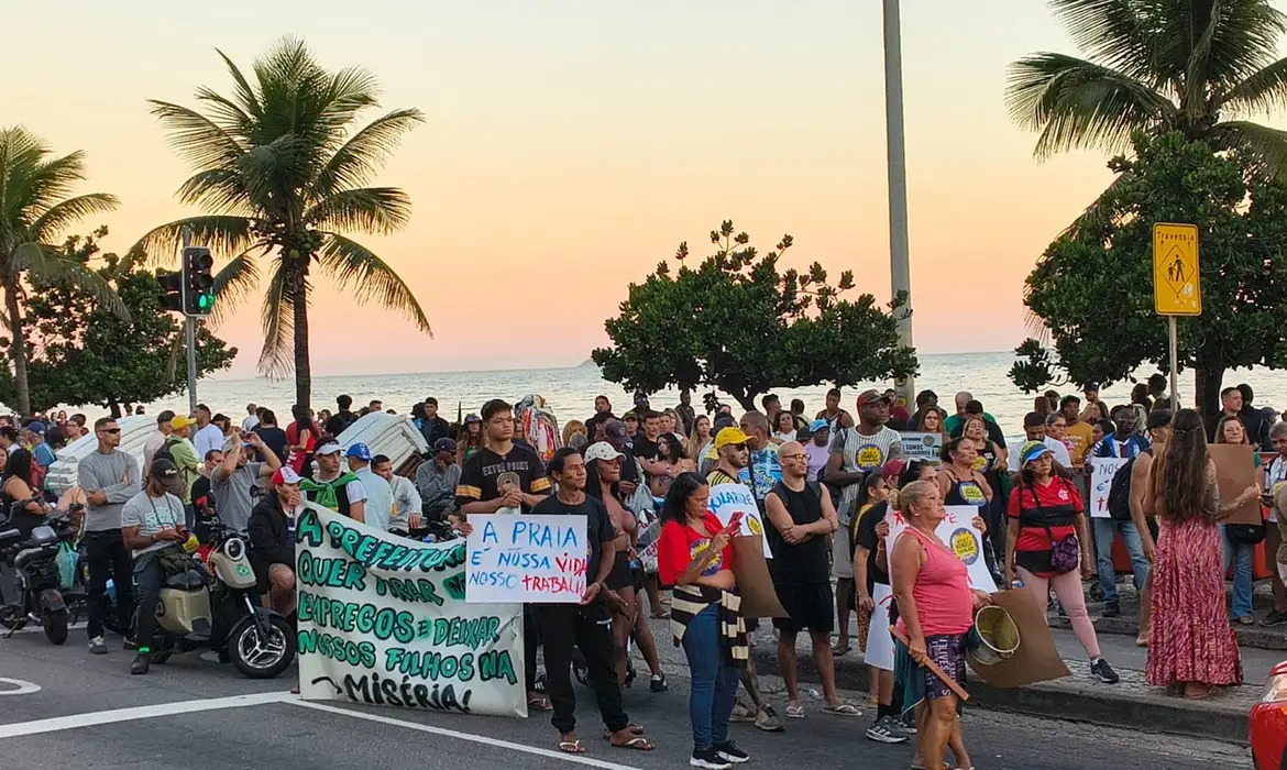 Camel&ocirc;s fazem novo protesto contra Toler&acirc;ncia Zero no Rio