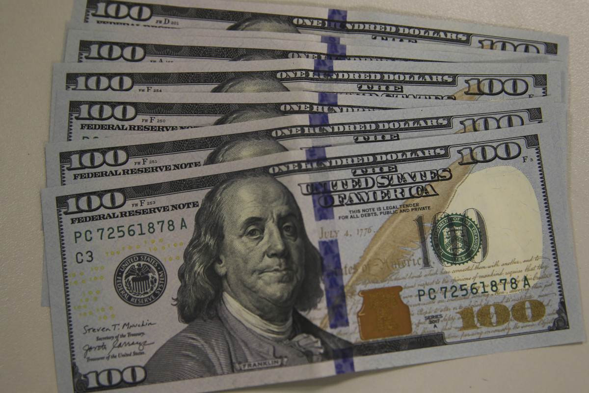 PIB e d&oacute;lar com proje&ccedil;&atilde;o estabilizada