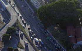 Pol&iacute;cia Civil faz opera&ccedil;&atilde;o no Muqui&ccedil;o por morte de inspetor no Rio