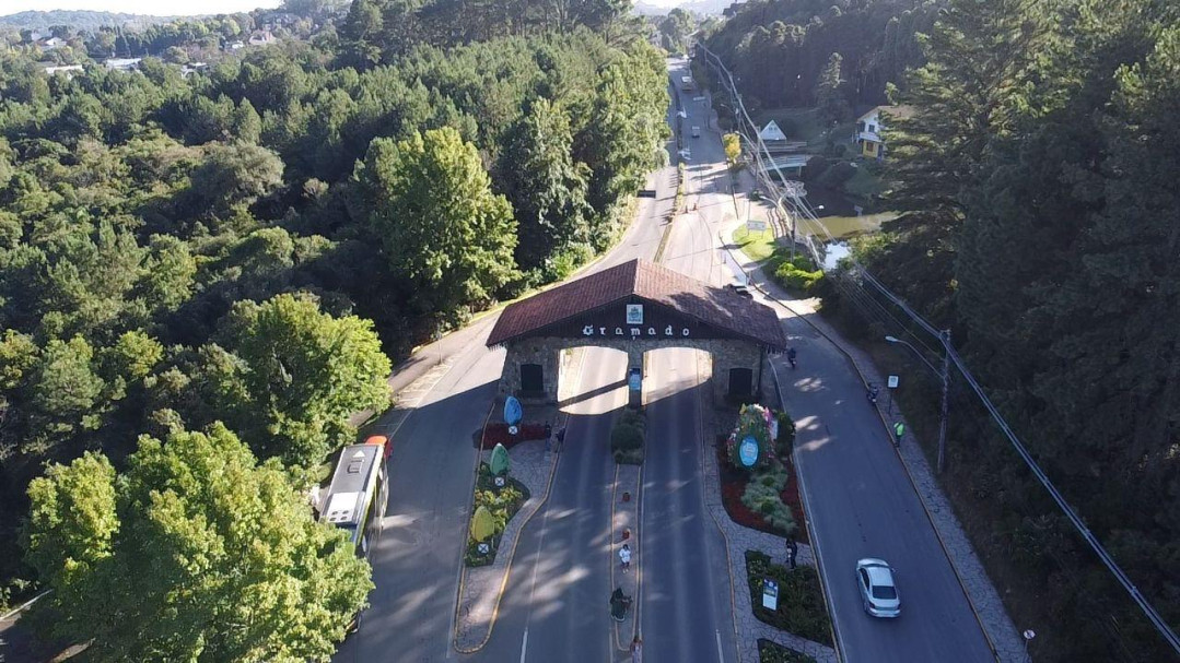 Gramado reforma os p&oacute;rticos da cidade