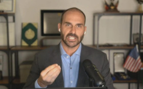 Eduardo Bolsonaro ser&aacute; demitido da PF por abandono de cargo