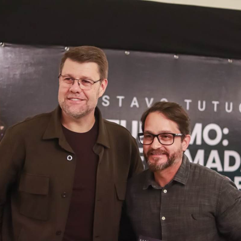 O anfitrião Gustavo Tutuca com o prefeito de Pinheiral, Luciano Muniz