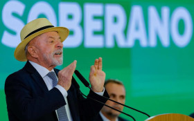 Em jornal dos EUA, Lula diz que tarifas tentam influenciar elei&ccedil;&otilde;es