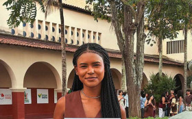Estudante de Alagoas &eacute; premiada no Nordeste