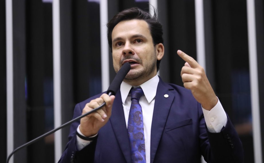 Projeto cria pol&iacute;tica de sa&uacute;de mental para servidores da educa&ccedil;&atilde;o p&uacute;blica