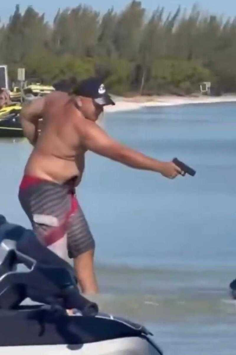 Homem armado causa p&acirc;nico em praia de Arraial do Cabo ap&oacute;s confus&atilde;o