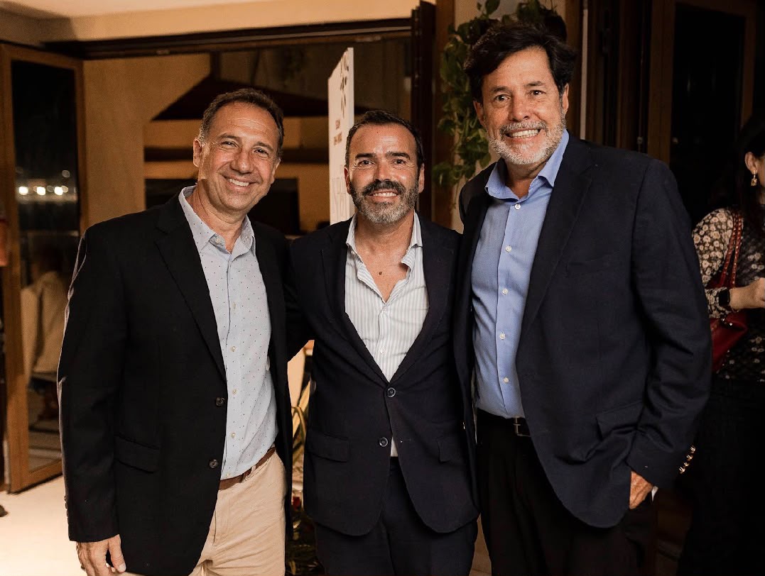 Sérgio Ricardo, presidente da Turisrio, António Valle, diretor da ATL, e Marcelo Siciliano, presidente da ABAV