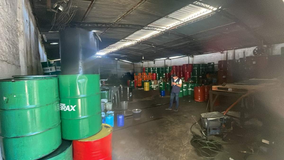 Opera&ccedil;&atilde;o Foco desarticula quadrilha que falsificava &oacute;leo lubrificante