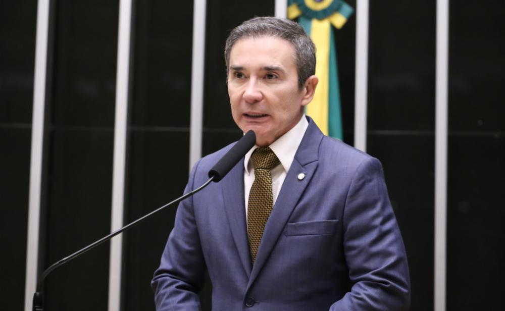 Projeto cria pol&iacute;tica nacional para ampliar autonomia digital de idosos