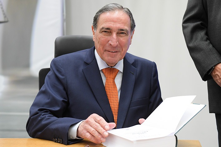 Zanin autoriza PF a investigar ministro do STJ por venda de senten&ccedil;as