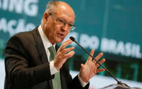 Ap&oacute;s nova tarifa dos EUA, Alckmin diz que Brasil busca outros mercados