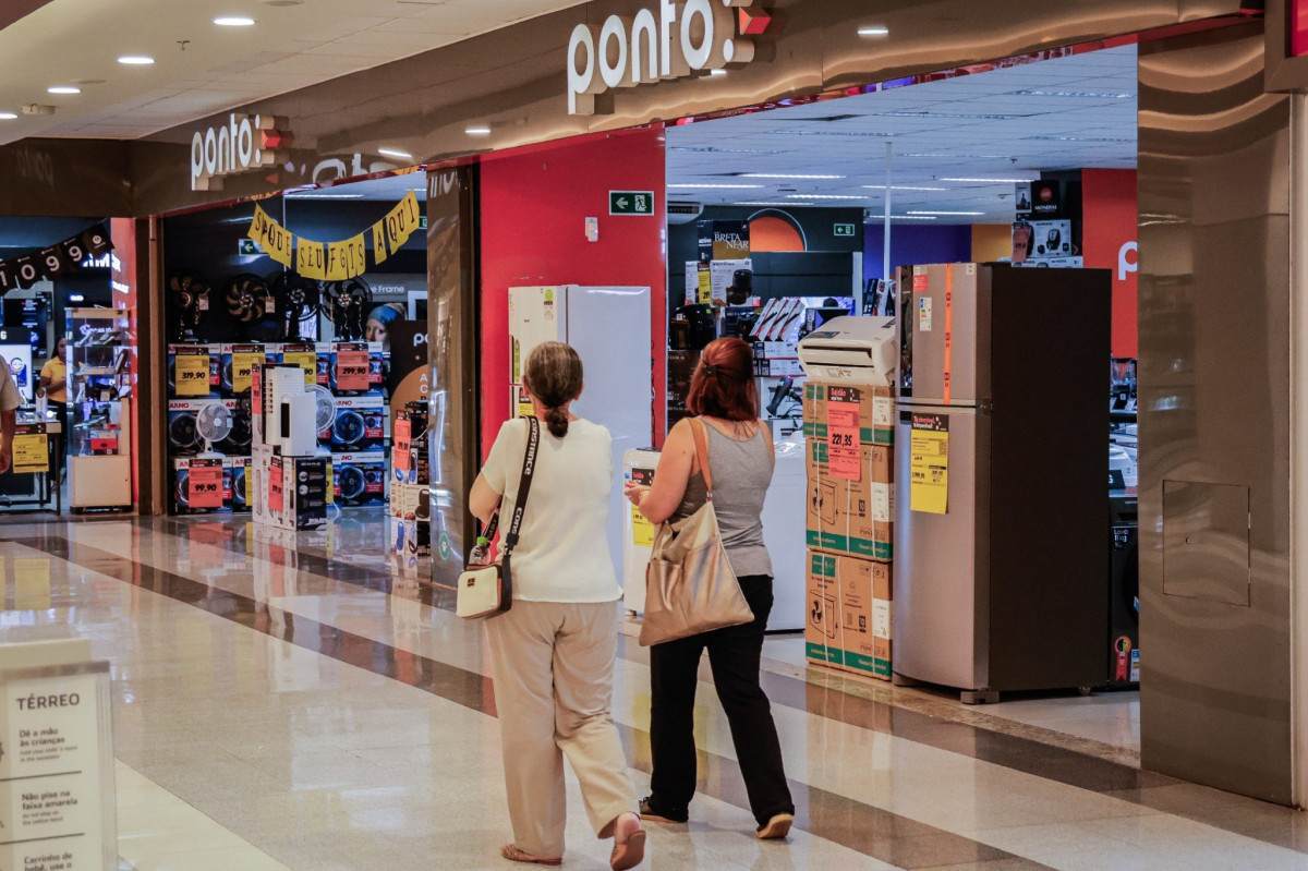 BRASILIANAS | Fecom&eacute;rcio‑DF diz que nova portaria n&atilde;o altera funcionamento do com&eacute;rcio em feriados