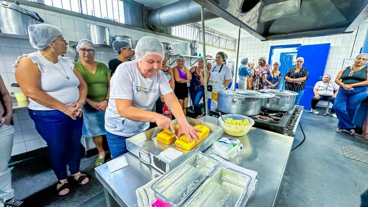 Oficina culin&aacute;ria para merendeiras de S&atilde;o Jo&atilde;o de Meriti