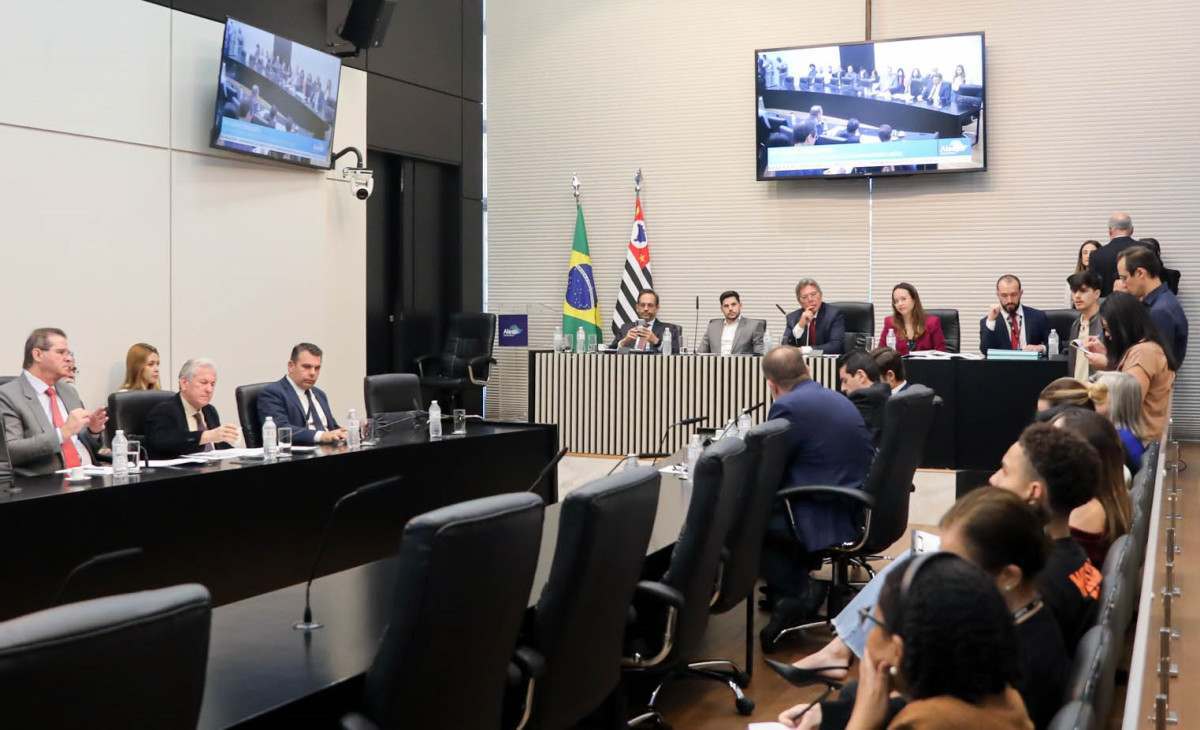 Lix&otilde;es: CPIs da Alesp ouvem empresas de tratamento de res&iacute;duos