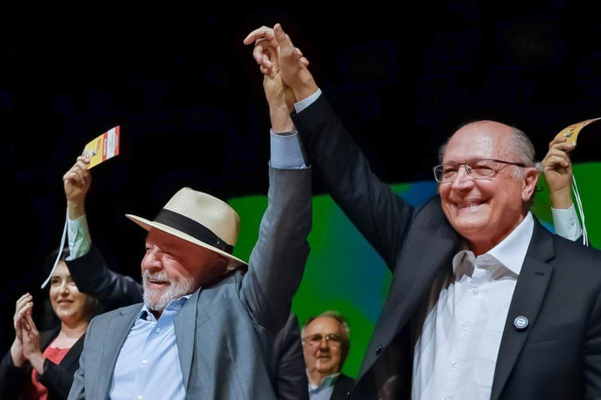 Conven&ccedil;&atilde;o do PT aprova candidatura &agrave; reelei&ccedil;&atilde;o de Lula