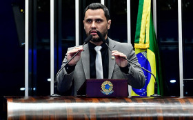Fim da indefini&ccedil;&atilde;o: Cleitinho n&atilde;o ser&aacute; candidato ao governo mineiro