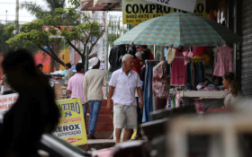 BRASILIANAS | Com&eacute;rcio do DF movimenta R$ 132,2 bilh&otilde;es em 2024, mas enfrenta desafios de produtividade, sal&aacute;rios e participa&ccedil;&atilde;o regional, diz IBGE
