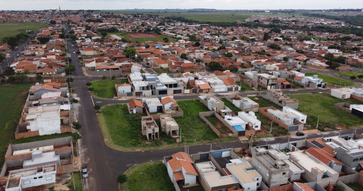Lei de Araraquara prioriza mulheres em programas de habita&ccedil;&atilde;o