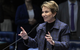 Tereza Cristina volta &agrave;s negocia&ccedil;&otilde;es para ser vice de Fl&aacute;vio