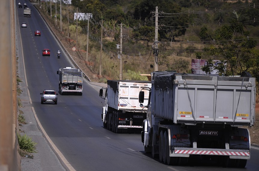Nova lei do frete deve impactar mais de 1,3 milh&atilde;o de caminh&otilde;es no estado