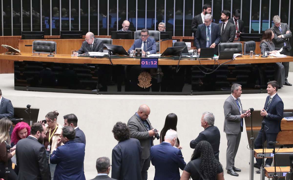 Congresso adia volta das vota&ccedil;&otilde;es ap&oacute;s fim do recesso parlamentar