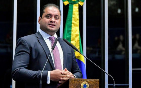PF investiga lavagem de dinheiro ligada a Weverton