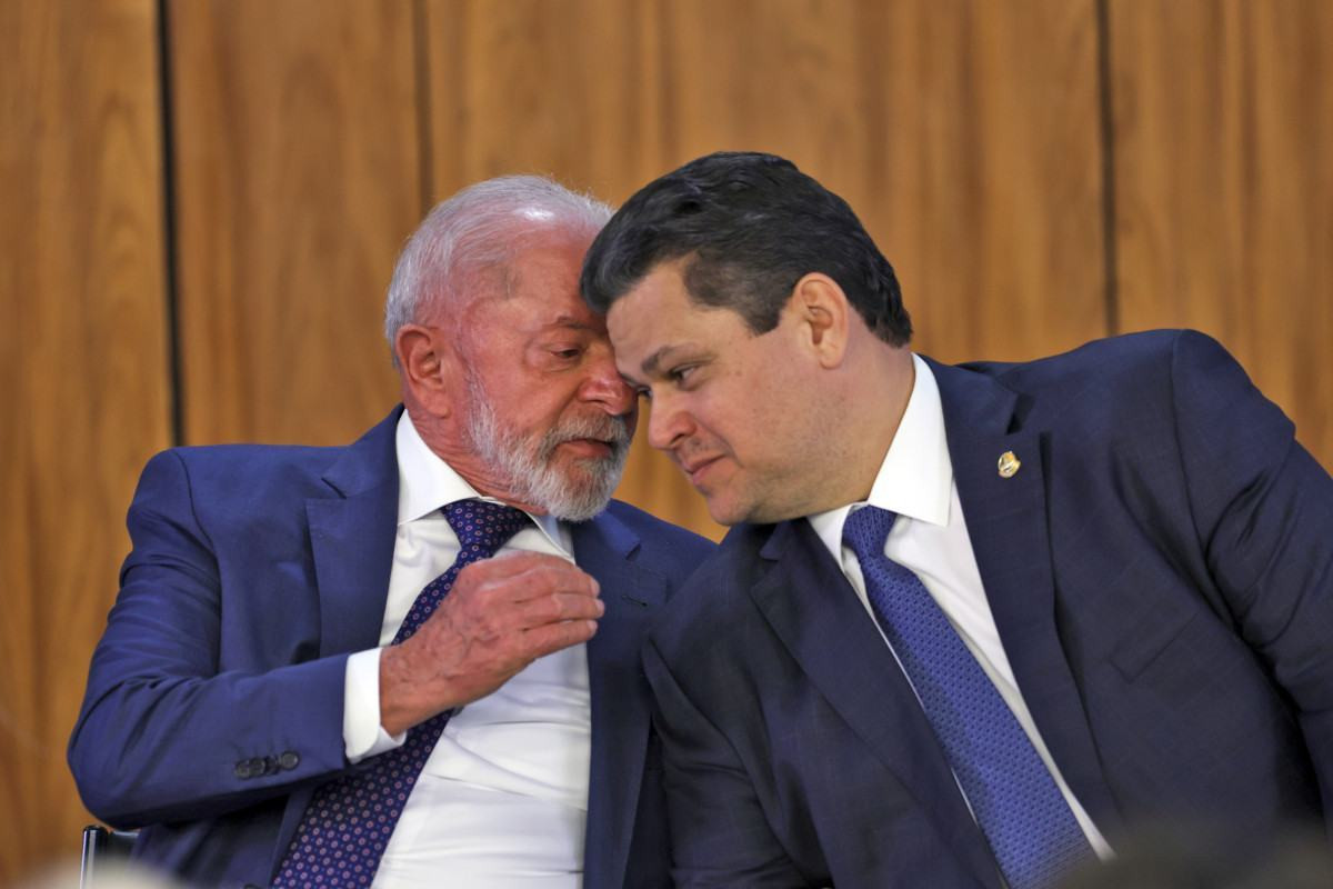 Al&eacute;m do fim da 6x1, Alcolumbre desengaveta a PEC da Seguran&ccedil;a