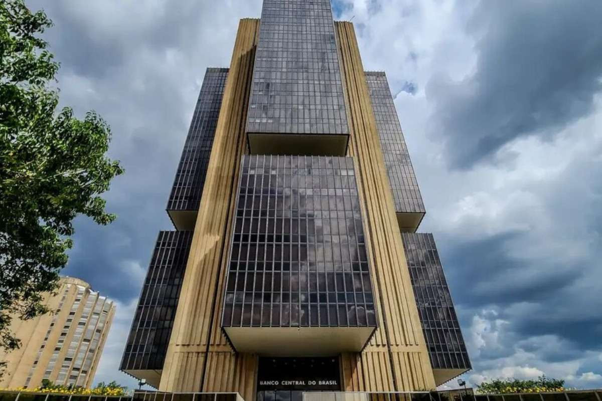 Banco Central reduz taxa de juros para 13,75% em quinto corte consecutivo