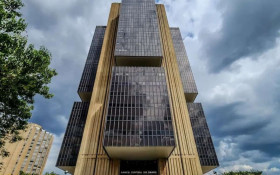 Banco Central reduz taxa de juros para 13,75% em quinto corte consecutivo