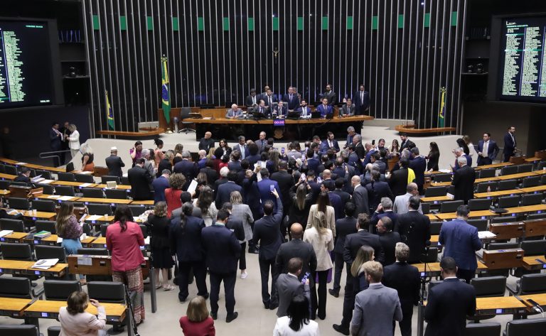 Maioria dos deputados federais de S&atilde;o Paulo tentar&aacute; a reelei&ccedil;&atilde;o em 2026