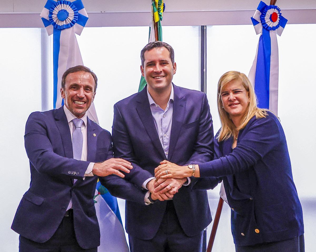 Prefeitura oficializa cess&atilde;o de terreno para novas instala&ccedil;&otilde;es da Defensoria P&uacute;blica e da OAB‑RJ na Barra