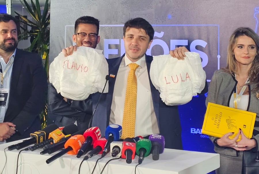 Cury j&aacute; tinha 8 milh&otilde;es de seguidores
