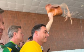 Fl&aacute;vio Bolsonaro inicia campanha em Alagoas sem Arthur Lira e JHC