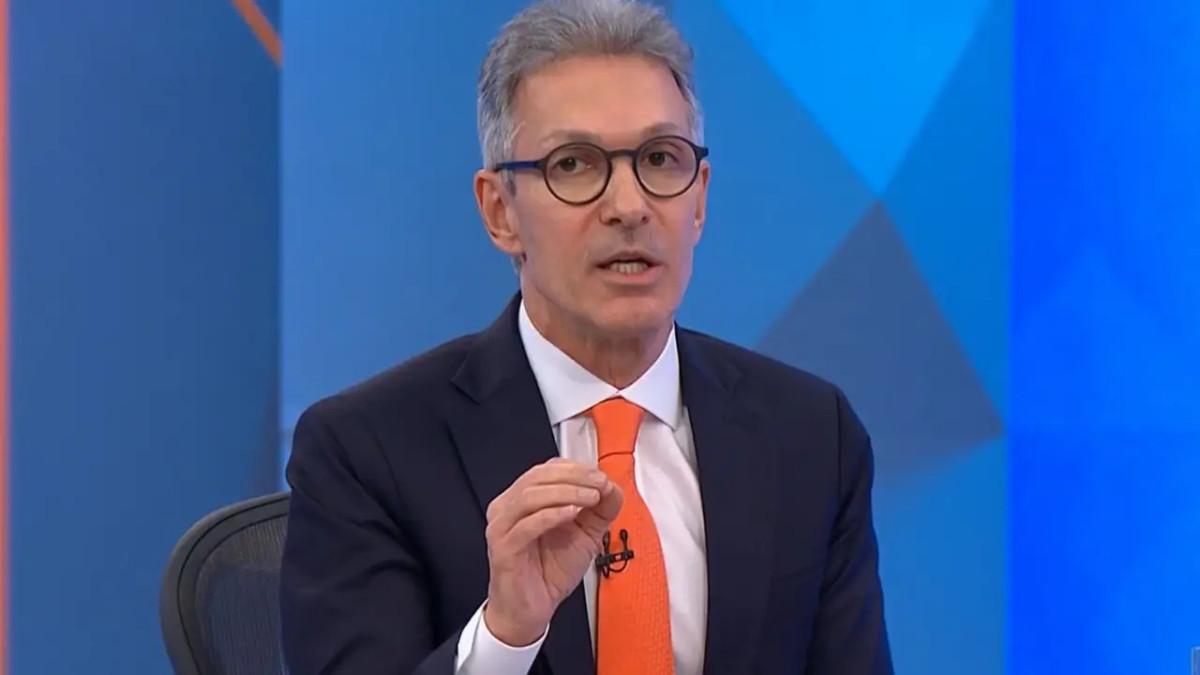 Zema anuncia apoio a Fl&aacute;vio Bolsonaro no 2&ordm; turno da elei&ccedil;&atilde;o presidencial
