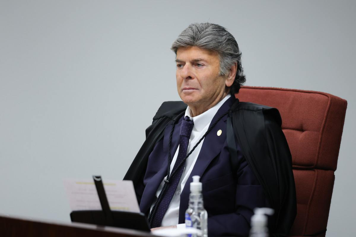 Filho de Fux ofereceu "tapete vermelho" a Vorcaro e manteve contato por mais de um ano