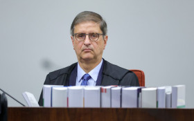 Delegados da PF pedem que Gonet alegue impedimento para atuar no Caso Master