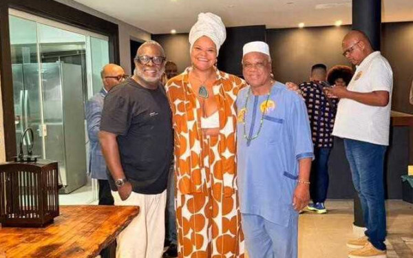 Encontro na casa do m&uacute;sico e pastor Kleber Lucas coloca a representatividade negra no centro do debate