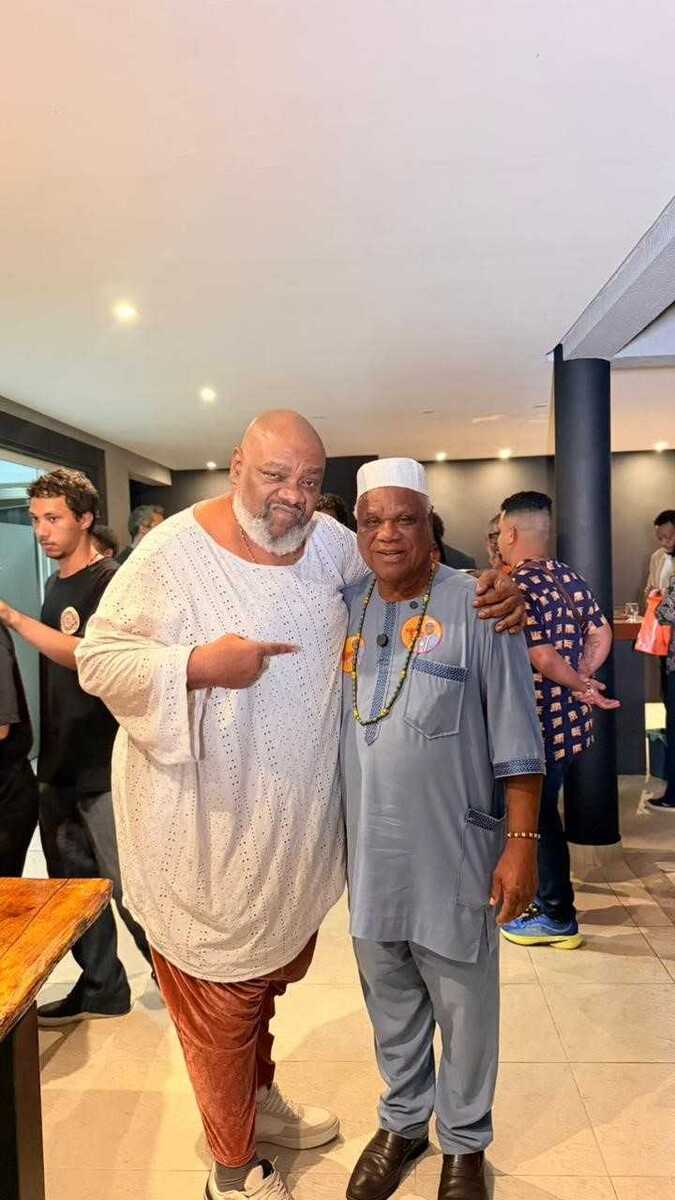 Loroza com Ivanir dos Santos