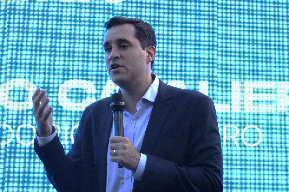 Coluna Magnavita | O Rio perde com um prefeito inimigo do Guanabara e do Planalto