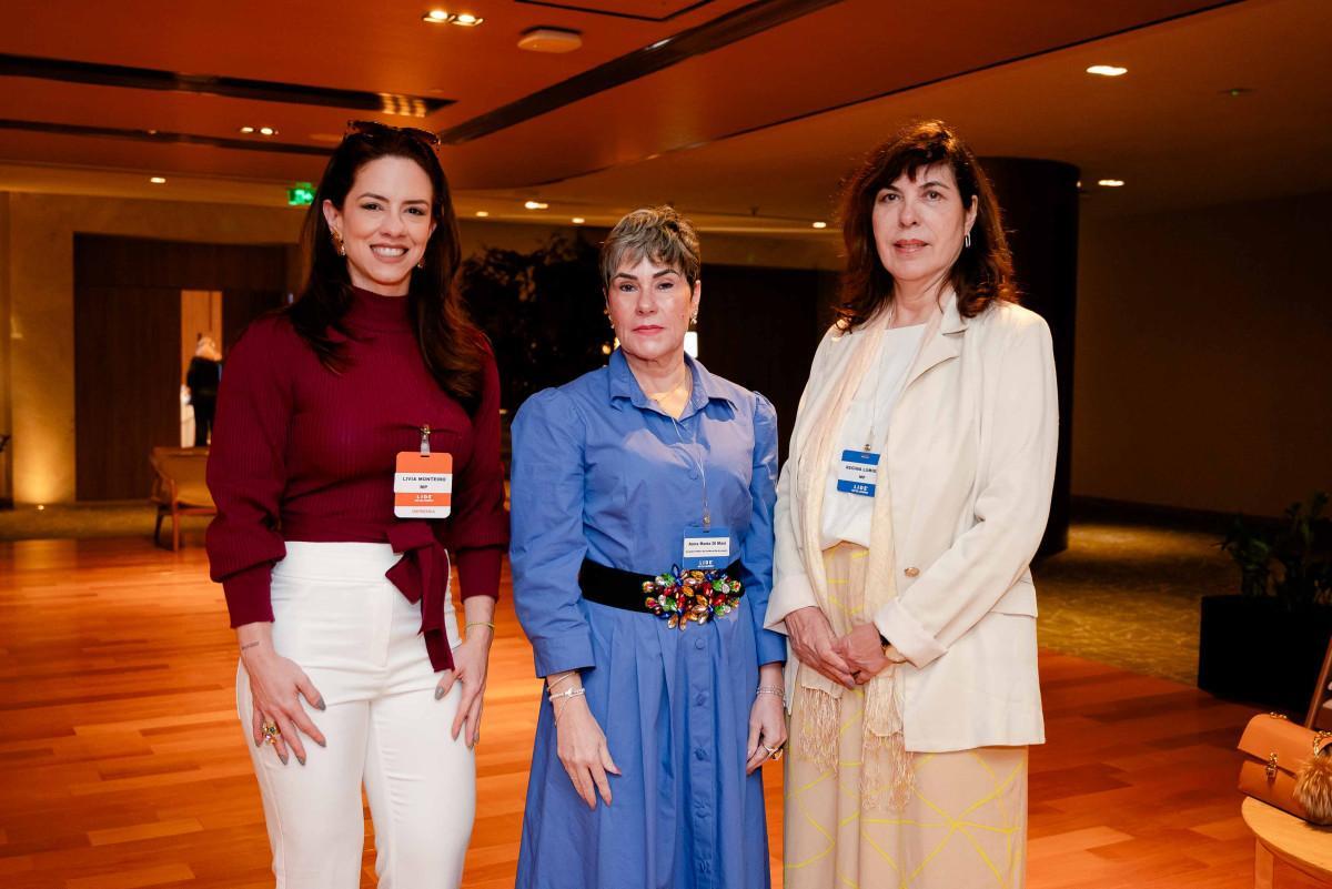 Livia Monteiro, Ana Maria di Masi e Regina Lumien durante mais uma edição do Almoço Empresarial