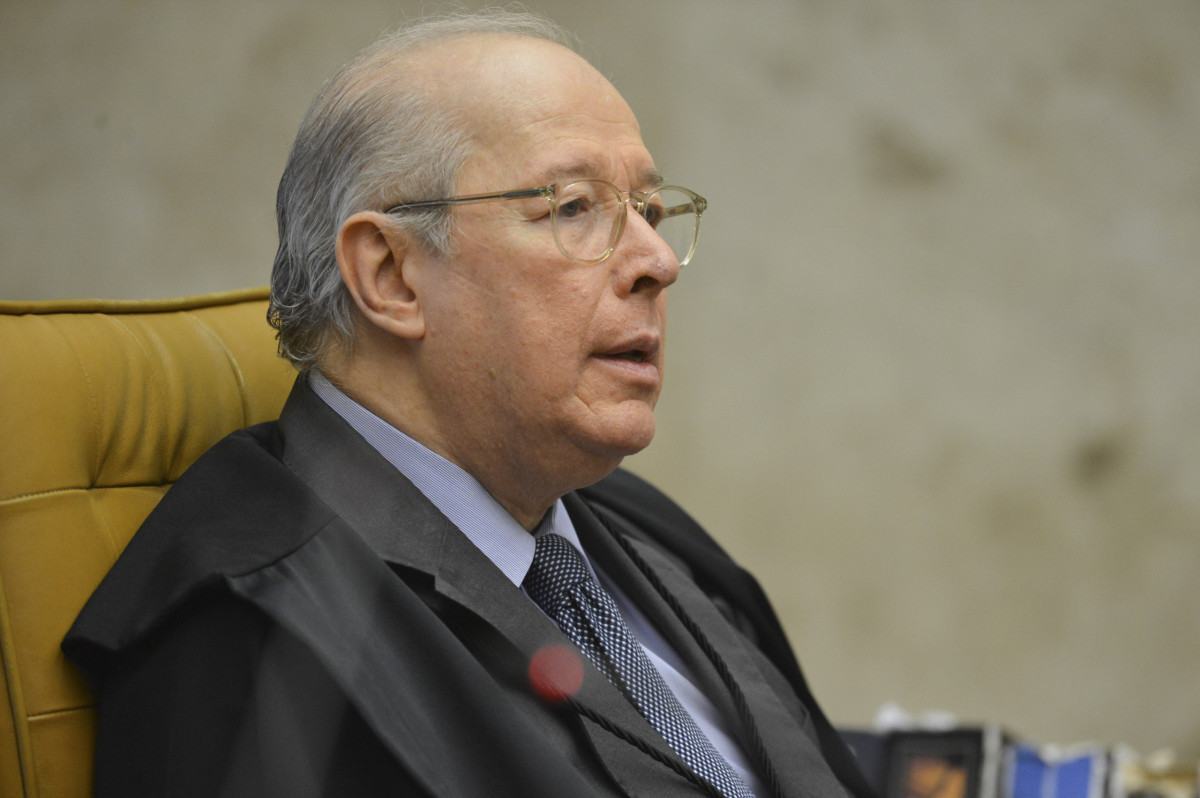 Celso de Mello alerta para "sombra corrosiva da suspeita" sobre o STF