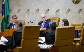 Fachin interv&eacute;m na crise do STF e suspende decis&otilde;es de Mendon&ccedil;a e Dino