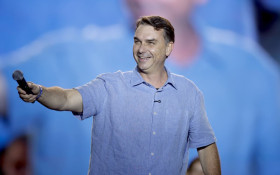 PT aciona TSE para tirar do ar "TV 24 horas" de Fl&aacute;vio Bolsonaro