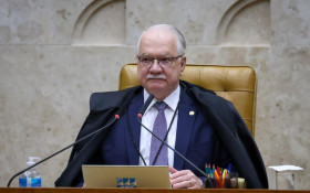 Fachin mant&eacute;m casos de Moraes e Mendon&ccedil;a separados