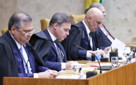 P&acirc;nico nas equipes de Lula e Fl&aacute;vio