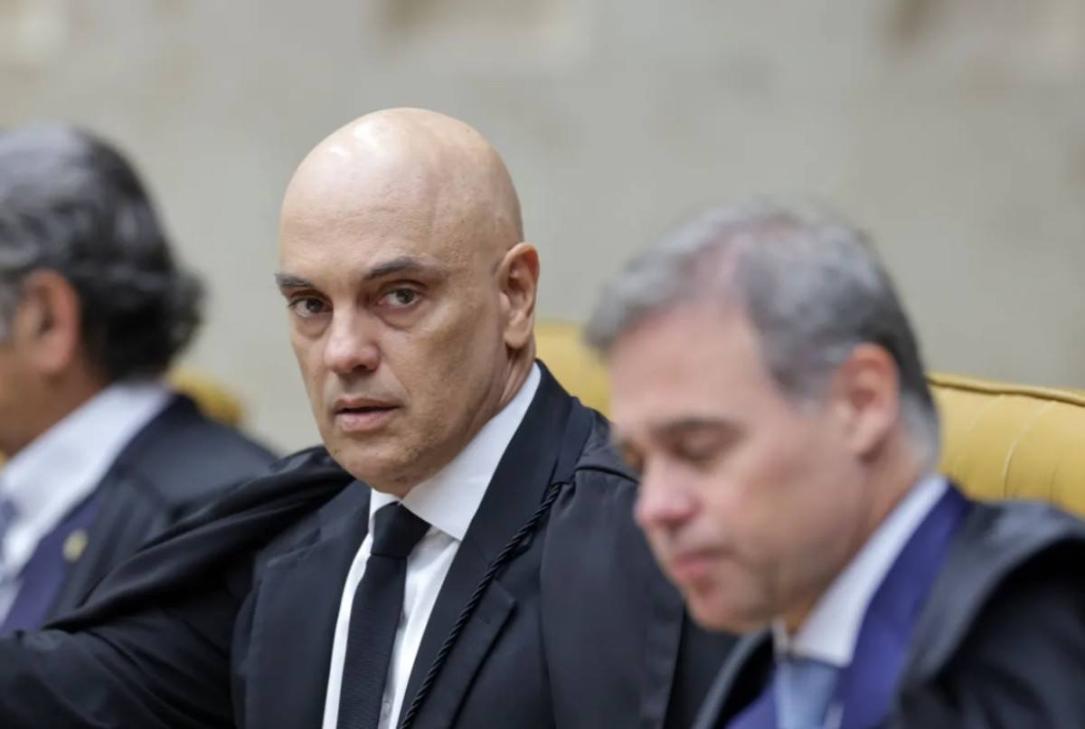 Moraes acusa Mendon&ccedil;a de selecionar documentos ao liberar sigilos