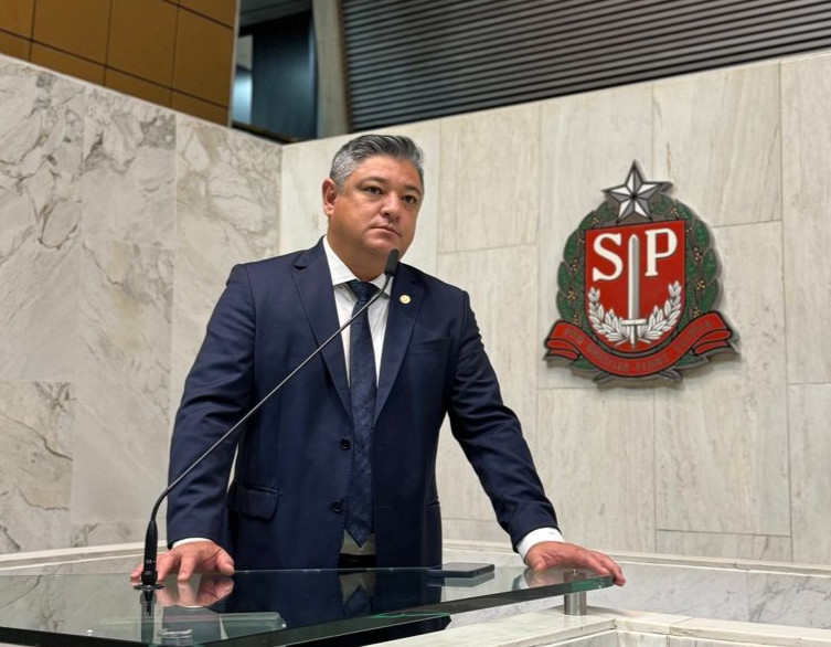 Projeto prev&ecirc; banheiro espec&iacute;fico para pessoas trans em locais p&uacute;blicos de SP